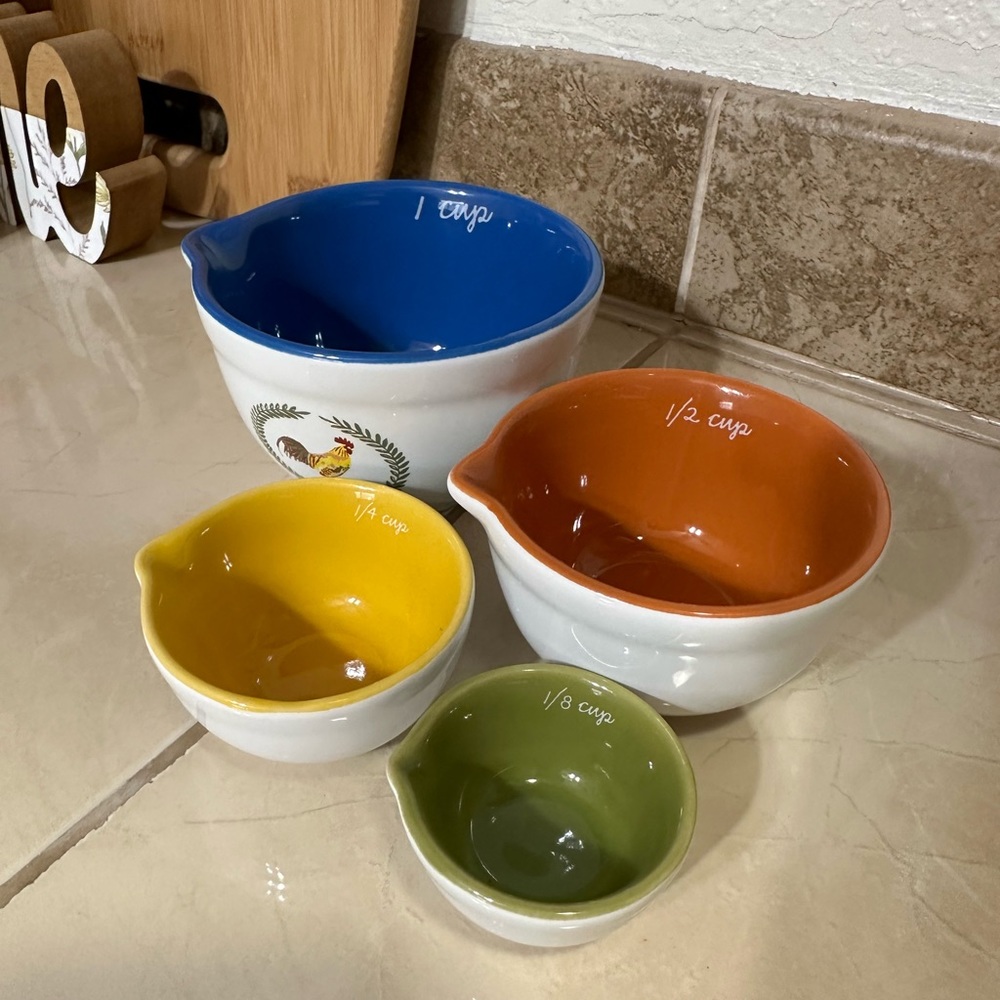 Measuring cups